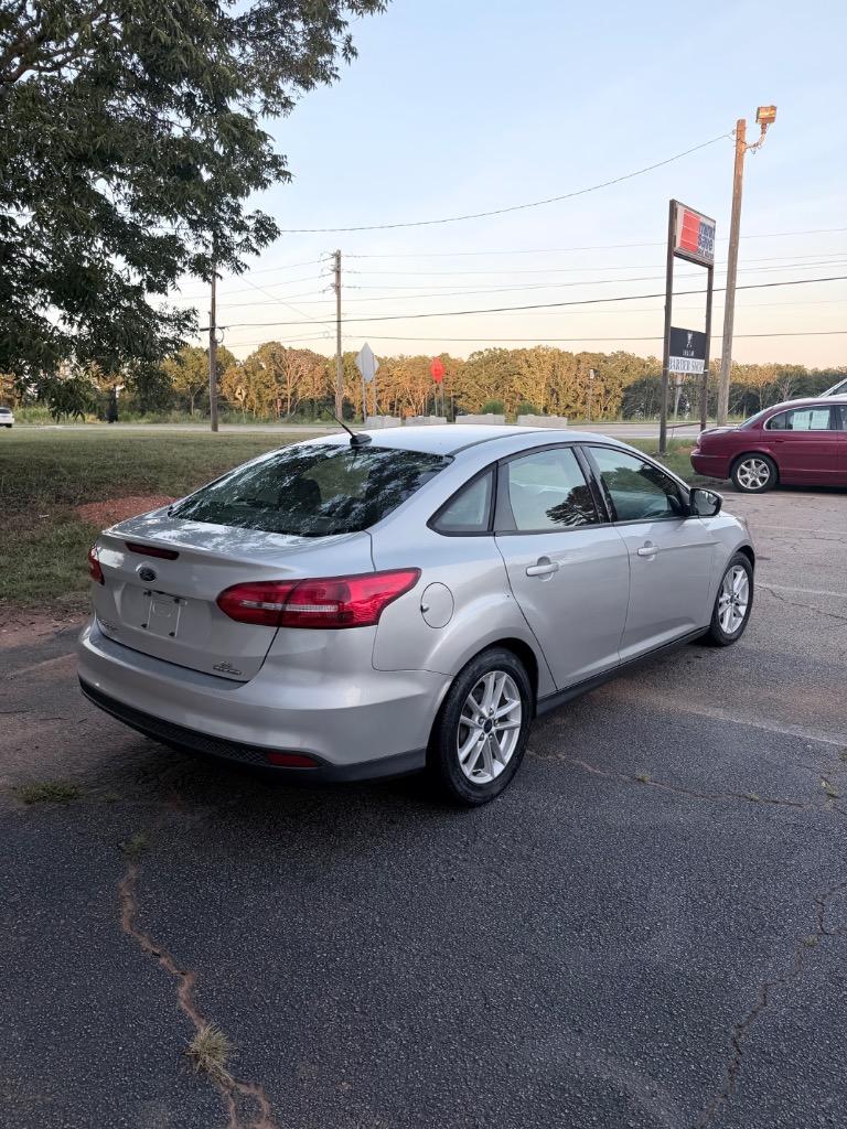 2015 Ford Focus SE - Photo 8